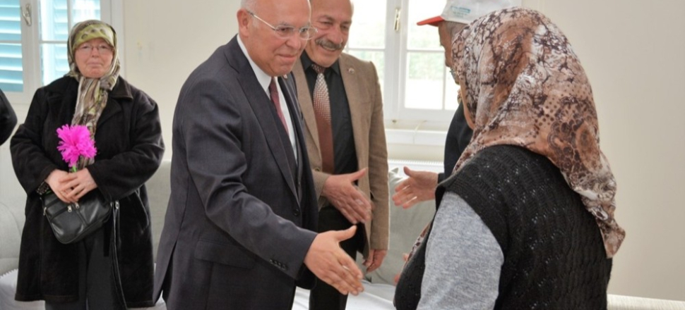 Tekirdağ'da Başkan Ekrem Eşkinat yaşlıları unutmadı