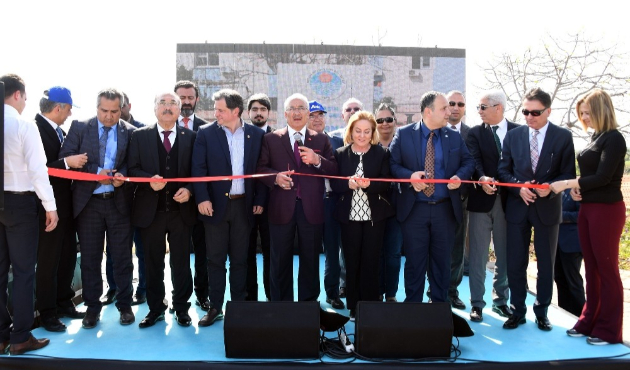 Mersin'de Burhanettin Kocamaz: "Bu işleri yapabilmek vizyon ve cesaret işi"