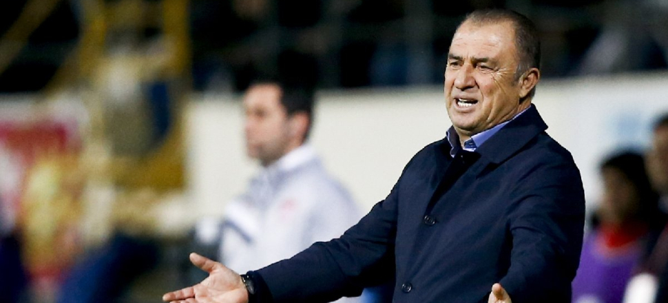 Galatasaray'da iki ismin üzeri çizildi!