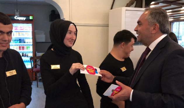 Düzce'de Başkan Dursun Ay kusursuz kafeyi ziyaret etti