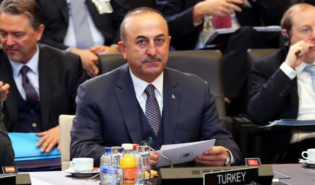 Çavuşoğlu'ndan Trump'a Golan Tepeleri tepkisi...