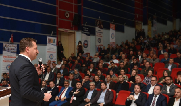 Balıkesir'de Yücel Yılmaz, Eğitimciler ile buluştu