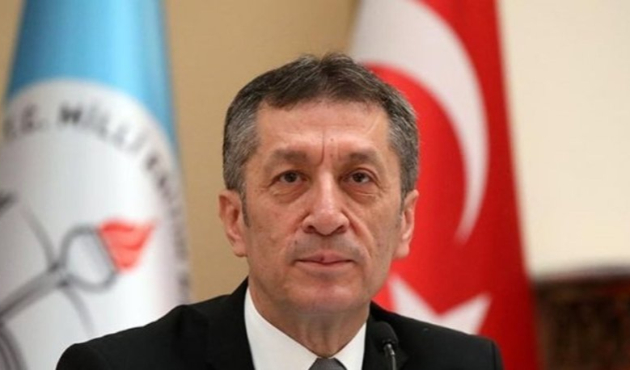 Dersler yarıya inince öğretmenler...