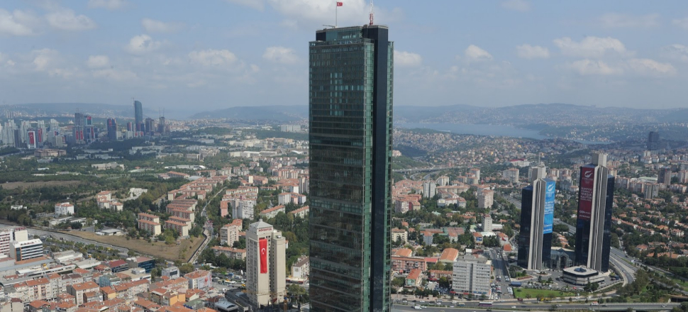 Sapphire'den 47 daire alan İranlı Safari'ye icra!