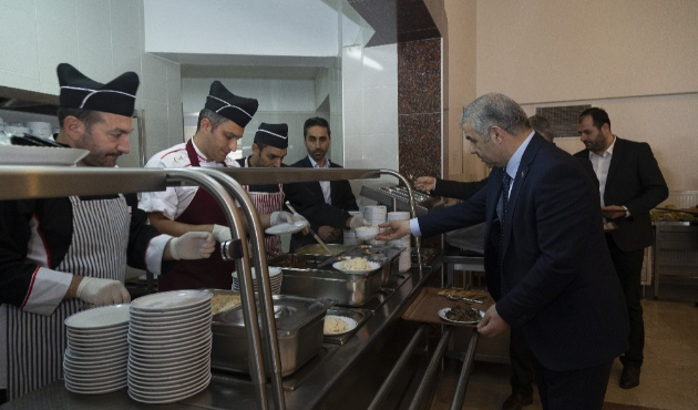 Kayseri'de Başkan Mustafa Çelik veda ziyaretlerine başladı