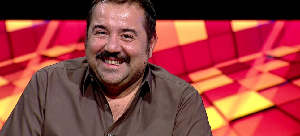 Ata Demirer'den öpücüklü, taytlı selfie!