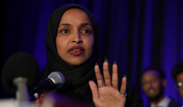 Müslüman senatör Omar'a antisemitizm suçlaması!