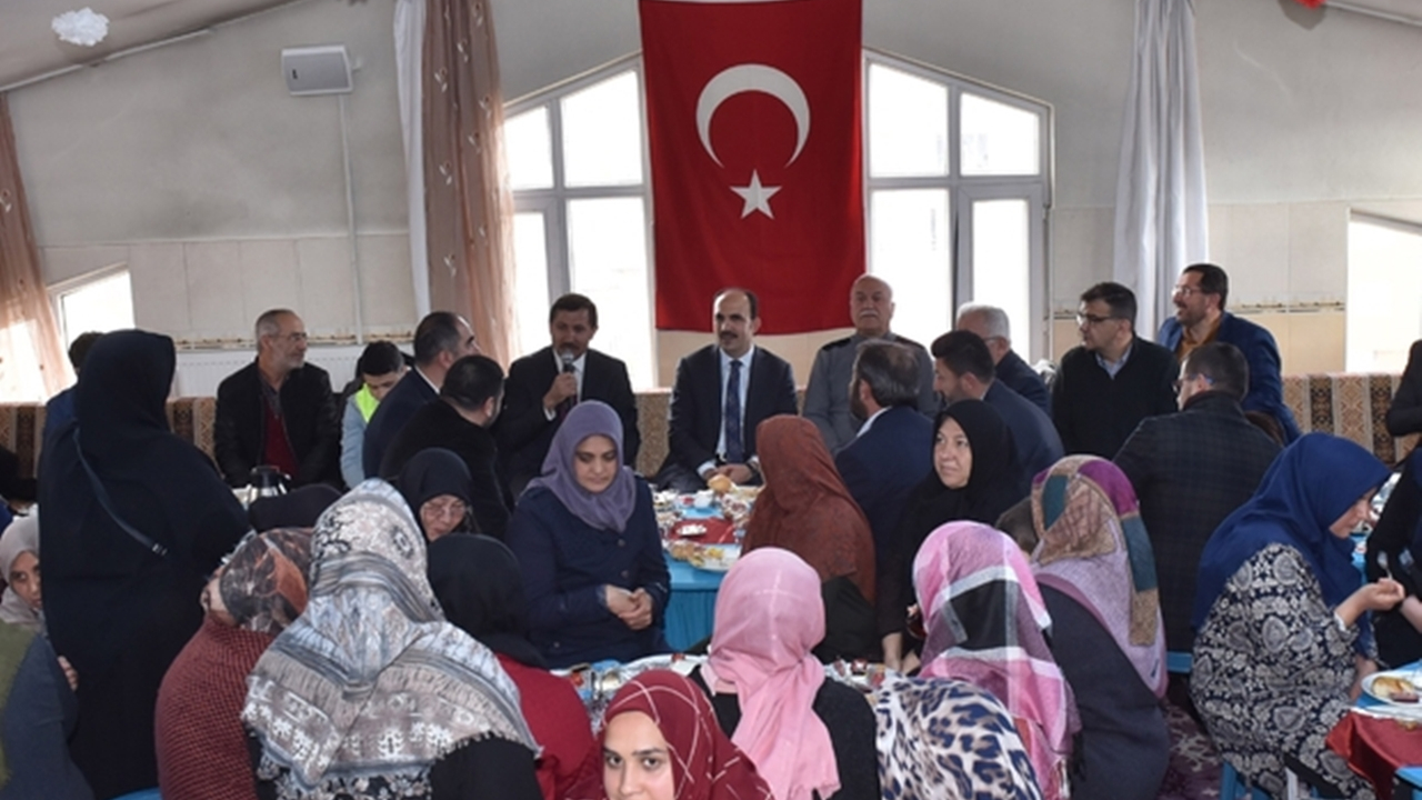 Konya'da Başkan Uğur İbrahim Altay, Doğanlar Mahallesi sakinleriyle buluştu