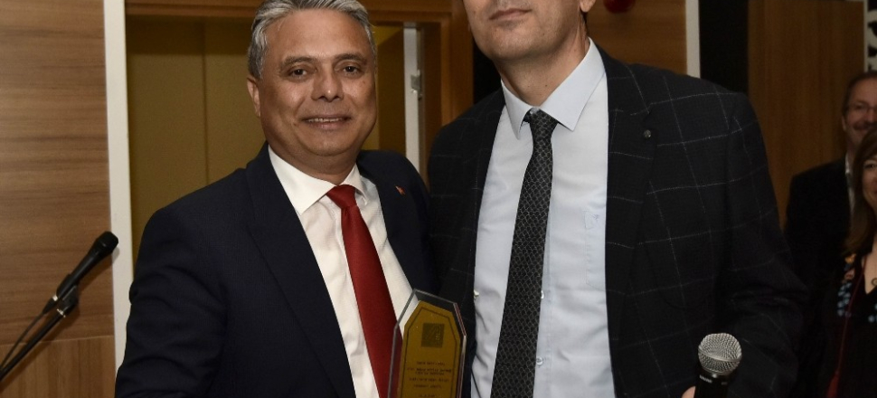 Antalya'da Başkan Ümit Uysal, Aşık Veysel gecesine katıldı