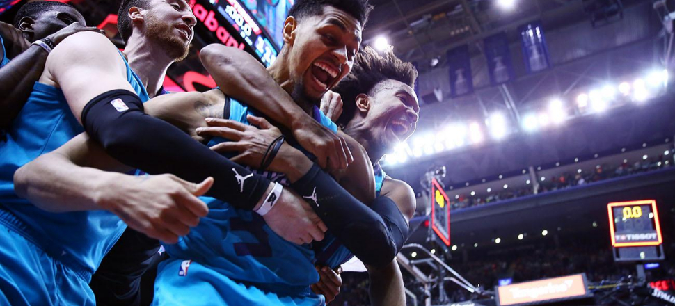 Jeremy Lamb'in son saniye basketi Toronto'yu yıktı