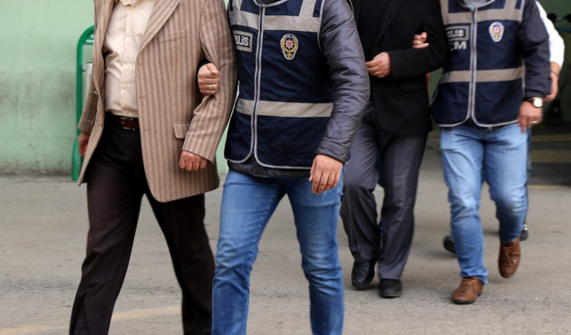 Adana merkezli 33 ilde FETÖ operasyonu!