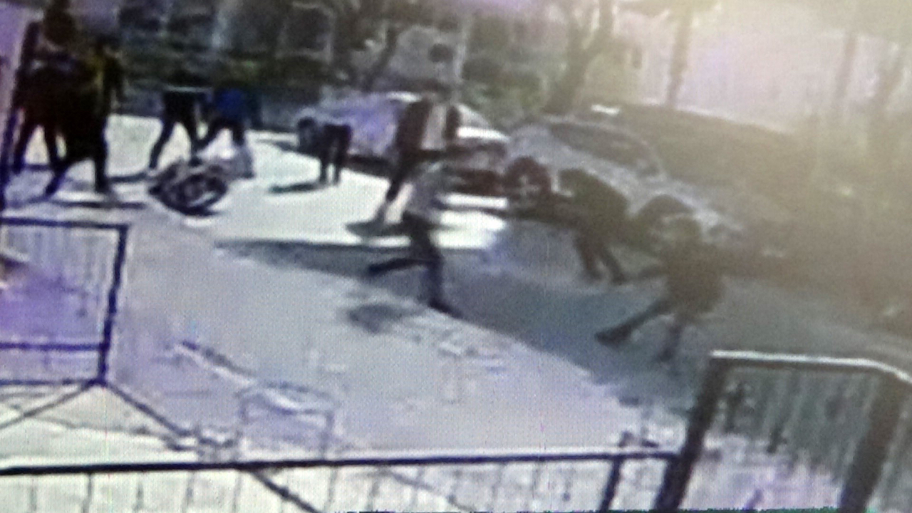Karaman'da gençler arasında bıçaklı kavga!