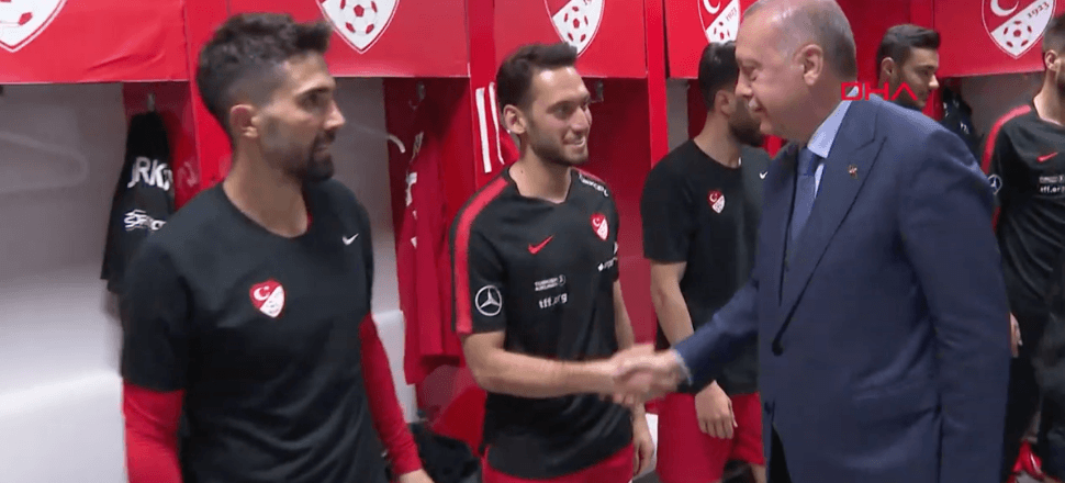 Cumhurbaşkanı Erdoğan, A Milli Takım'ı kutladı!