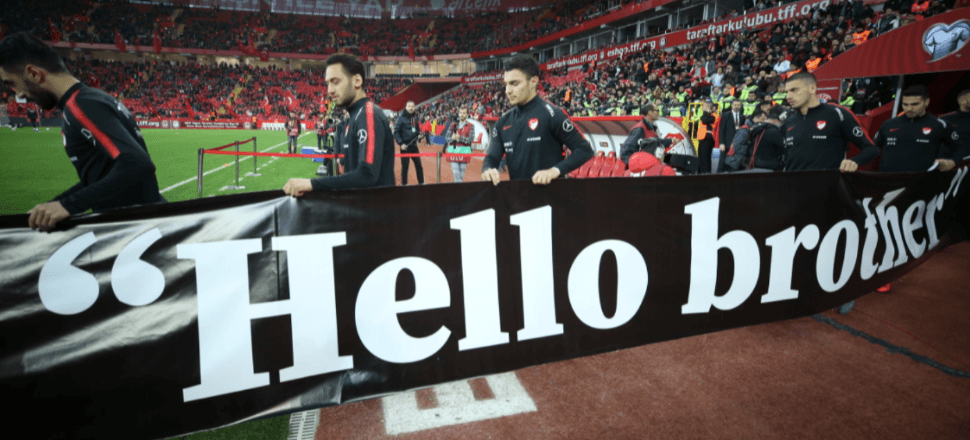 Milli futbolculardan "Hello Brother" mesajı!