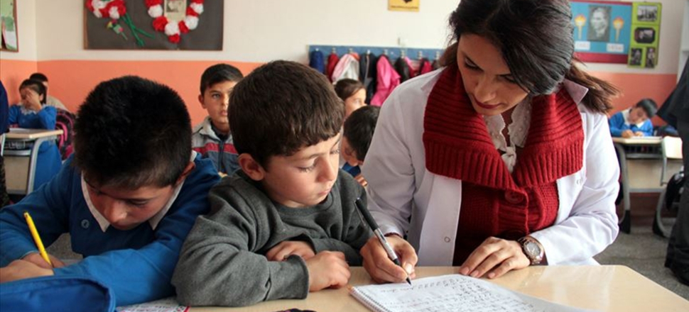 20 bin sözleşmeli öğretmen için başvurular başladı