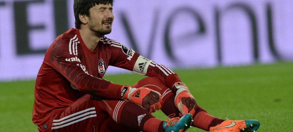 Tolga Zengin futbolu bırakıyor!