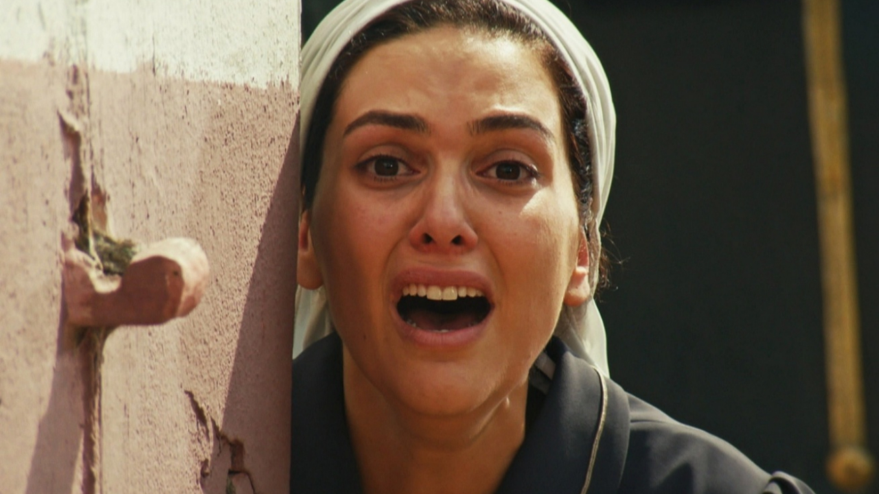 Bergüzar Korel bıraktığını açıkladı!