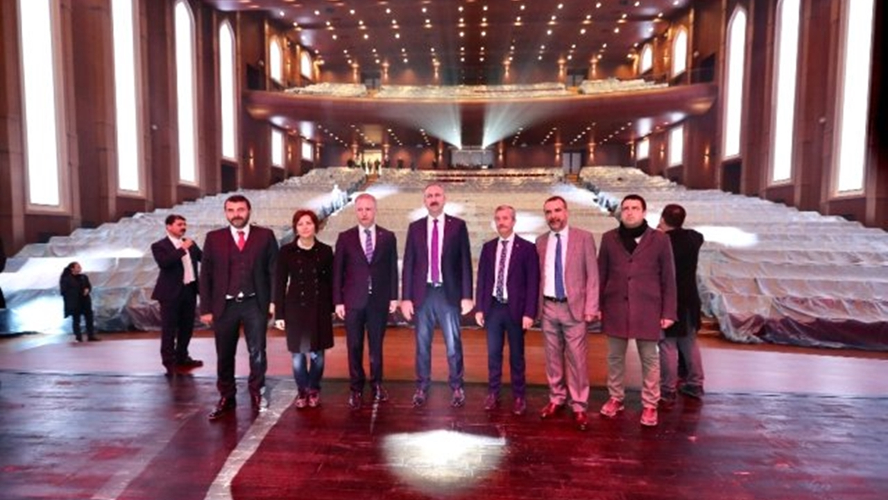 Gaziantep'te Bakan Abdulhamit Gül’den Şahinbey’in projesine tam not