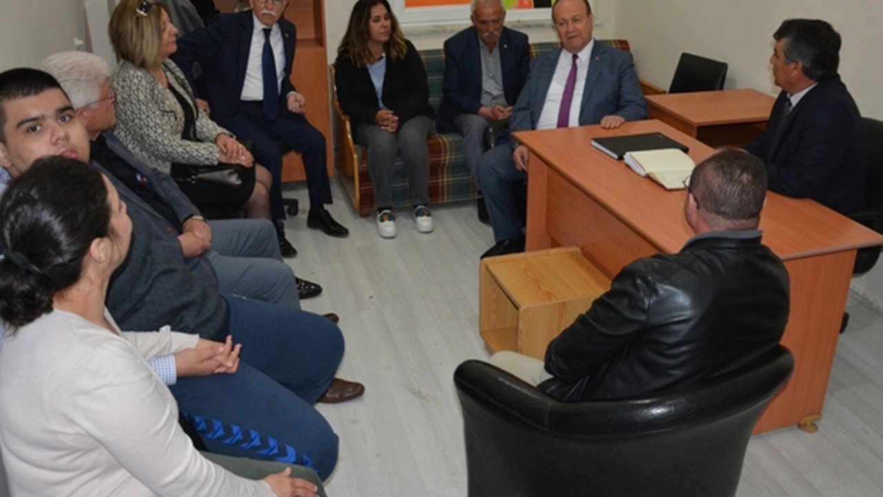 Aydın'da Başkan Mesut Özakcan’dan Otizm Derneği’ne ziyaret