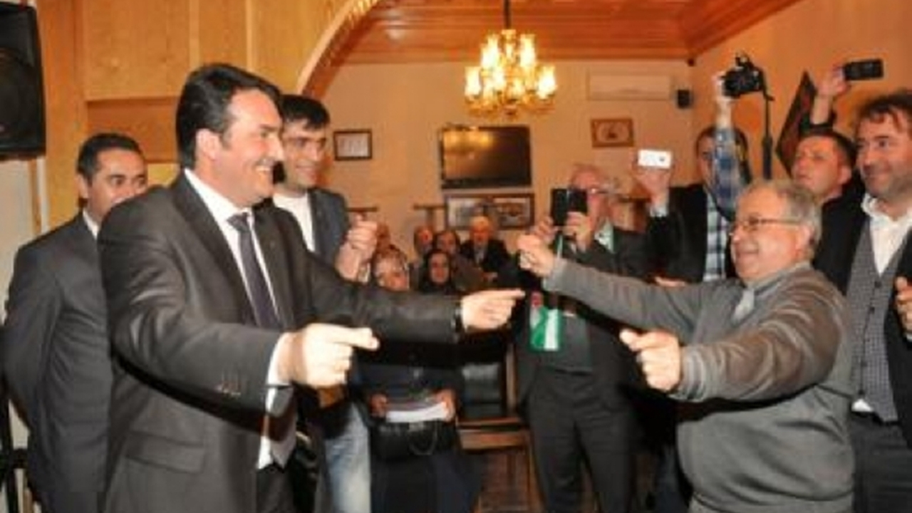 Bursa'da Mustafa Dündar’dan dağ köylerine ziyaret