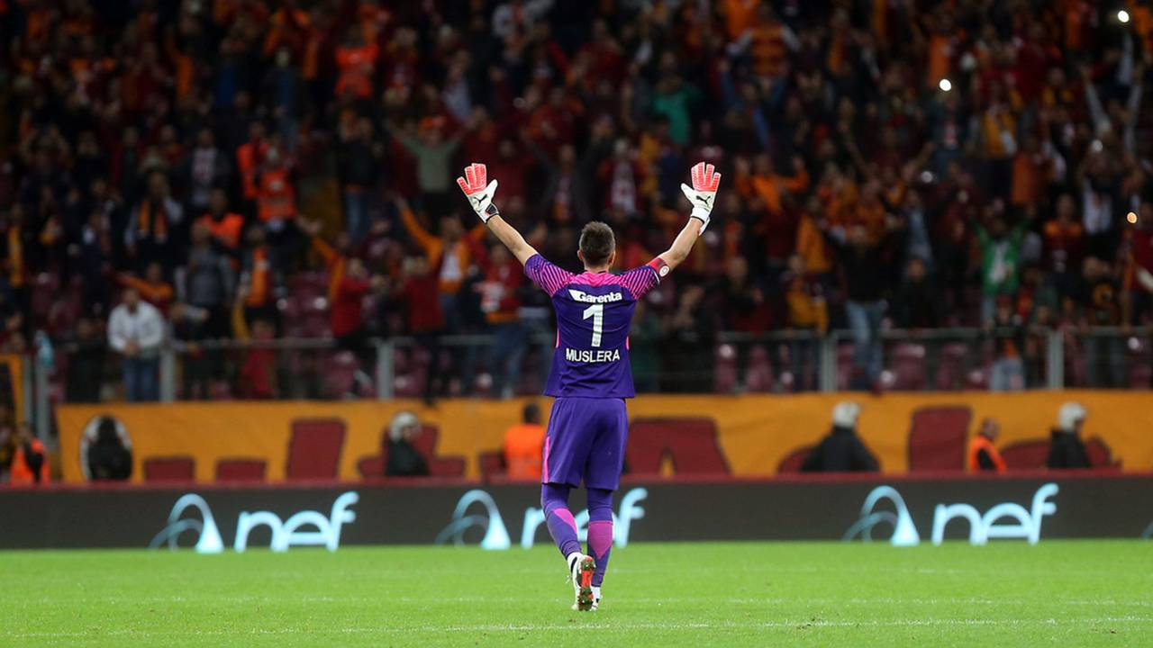 Muslera'nın yerine o isim geliyor!