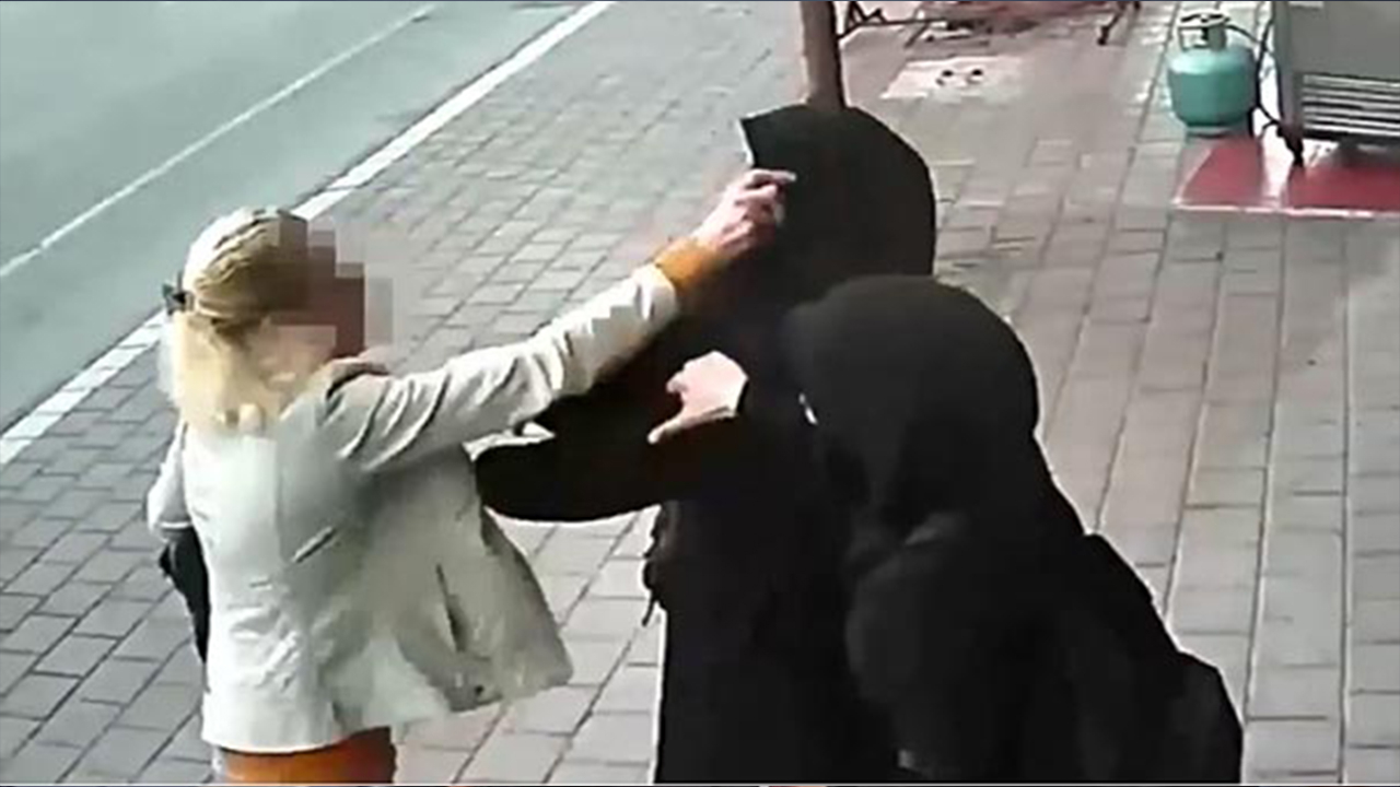 Başörtülü genç kızlara hakaret iddiasına soruşturma