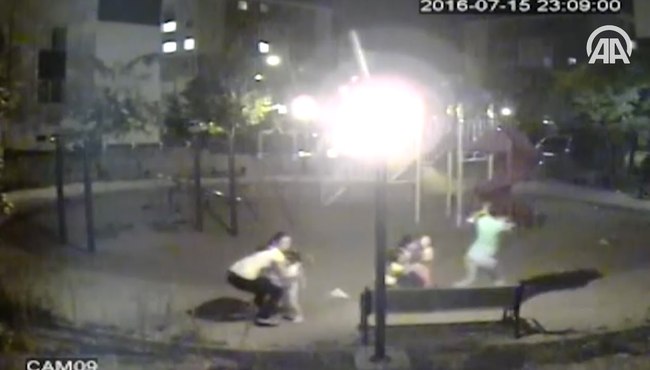 Şehit polisin gözü yaşlı babası '15 Temmuz'u anlattı...