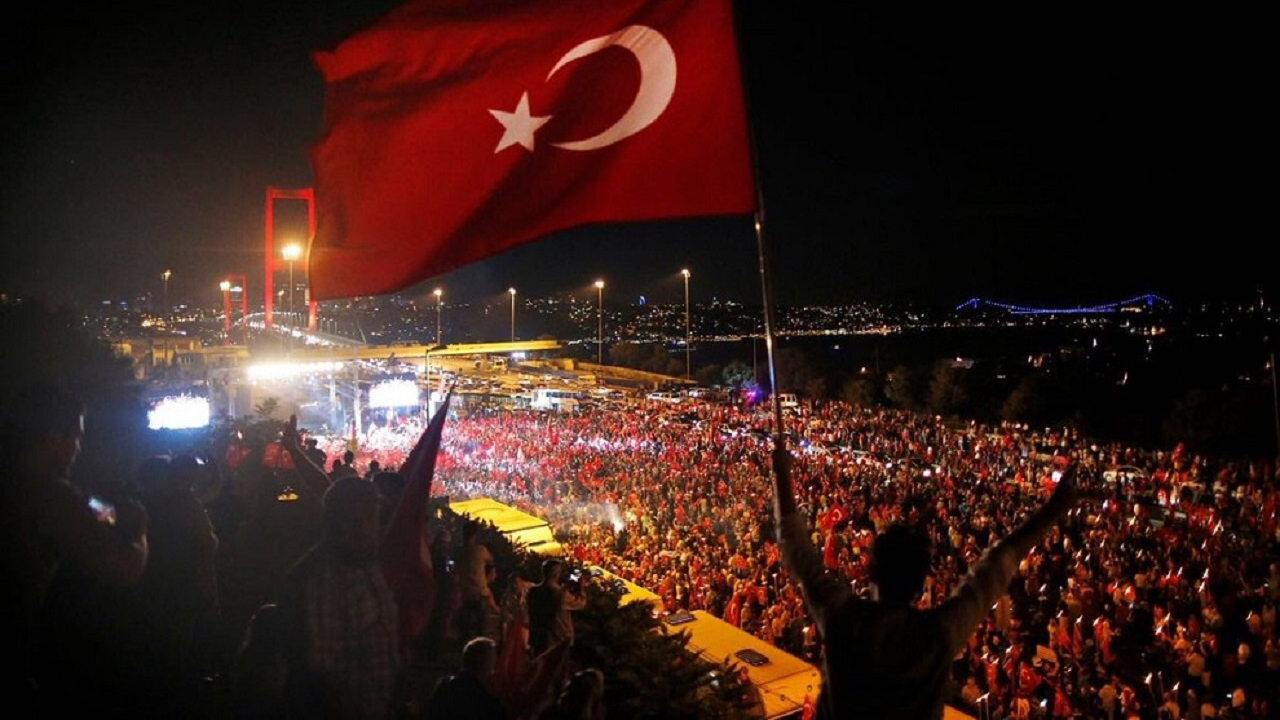 "15 Temmuz'un patronlarını ödüllendirme!"