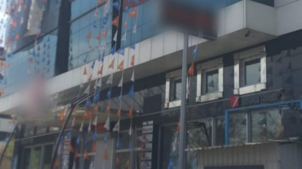 Denizli'de AK Parti üyelerine silahlı saldırı!