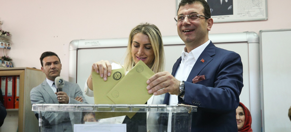 Ekrem İmamoğlu Beylikdüzü'nde oyunu kullandı!