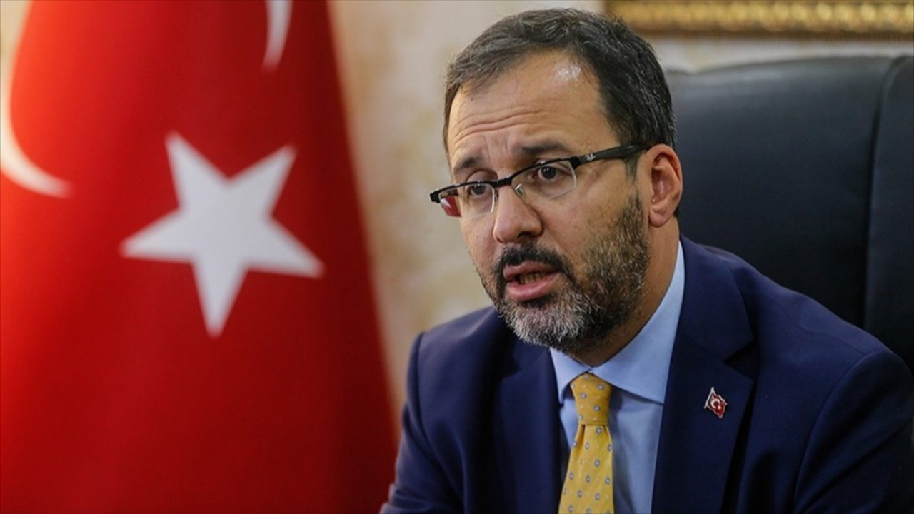 Bakan Kasapoğlu'ndan Akgül'e tebrik!