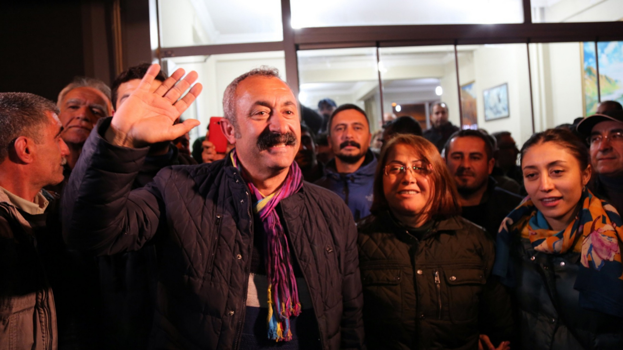 PKK'nın tehdit ettiği komünist başkan Tunceli'de kazandı!