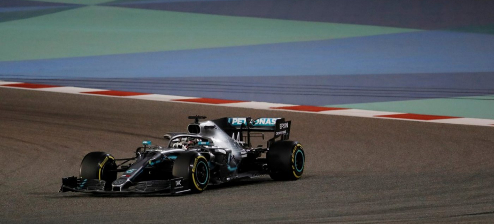 Bahreyn'de zirve Hamilton'ın!