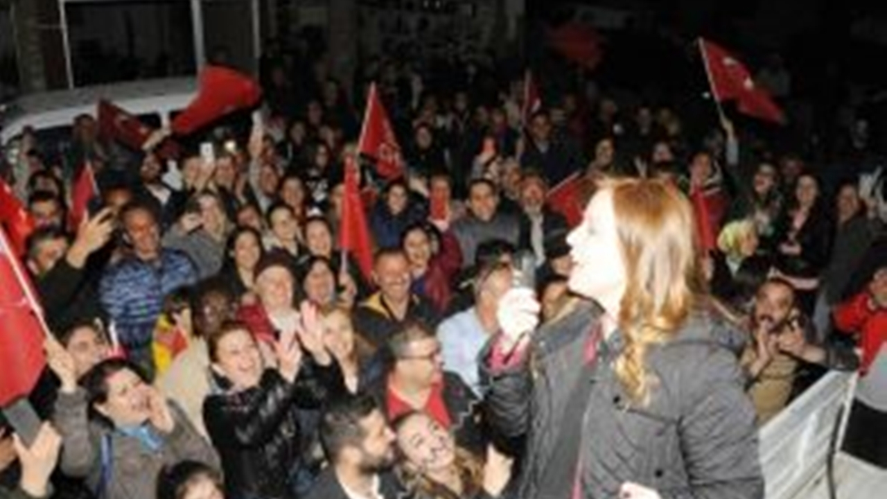İzmir'de Fatma Çalkaya: "Derman belediyeciliği devam edecek"