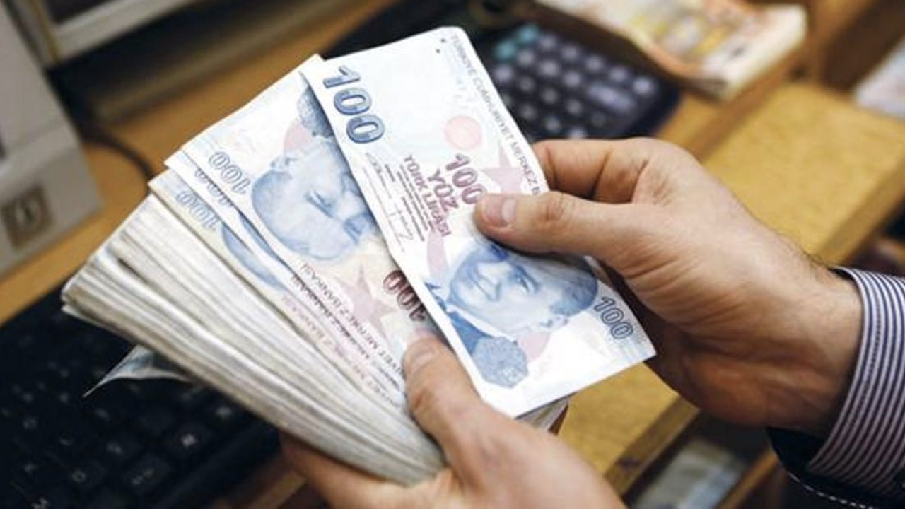 Bütçe 9,9 milyar TL fazla verdi