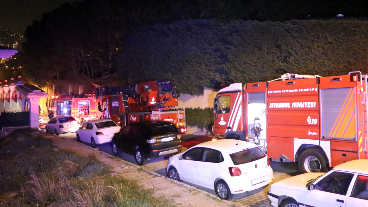 Üsküdar'da boğaz manzaralı villada yangın!