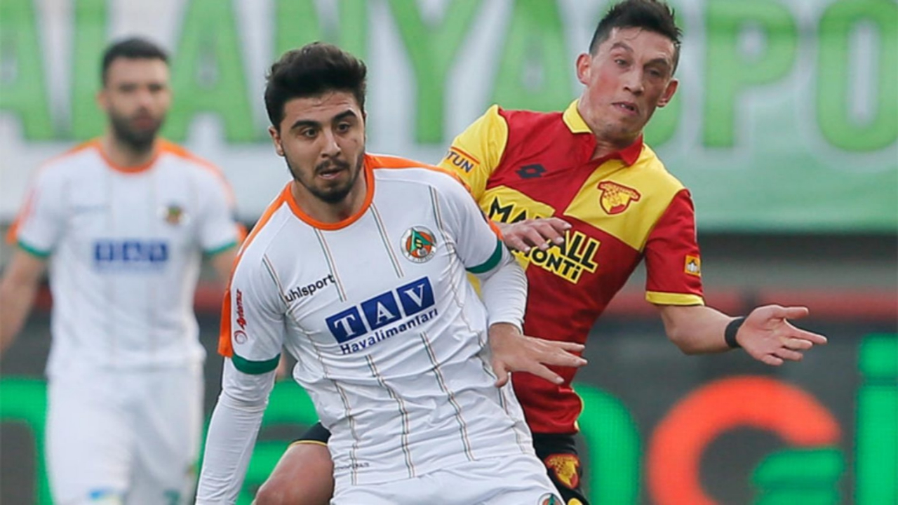 "Yabancı kuralı, Türk futbolcuların performansını düşürdü"