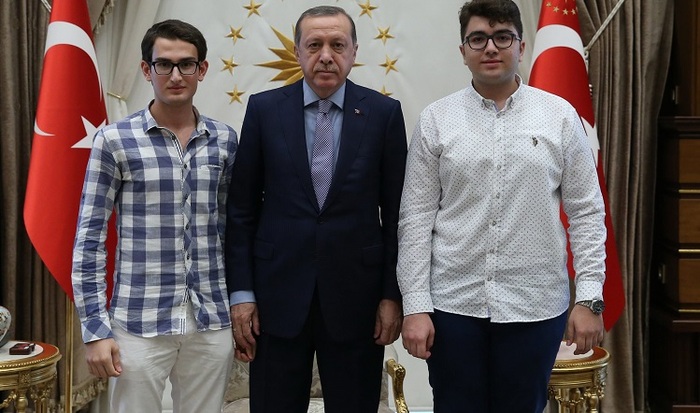 Erdoğan LYS şampiyonu Medipol öğrencilerini kabul etti