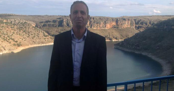 Ak Parti Dicle İlçe Başkanı silahlı saldırıda hayatını kaybetti
