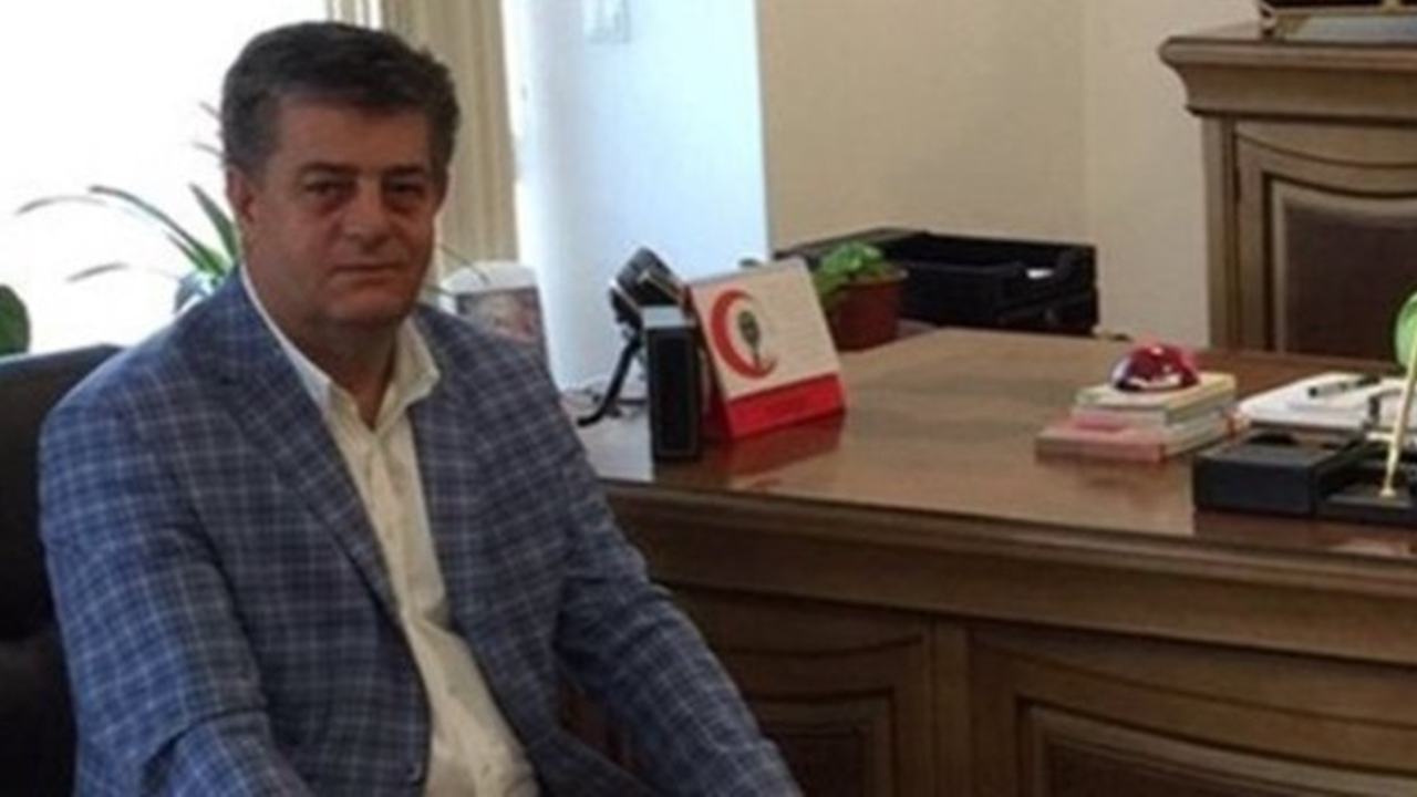 Şırnak'ta Mehmet Yarka, mazbatasını alıp göreve başladı