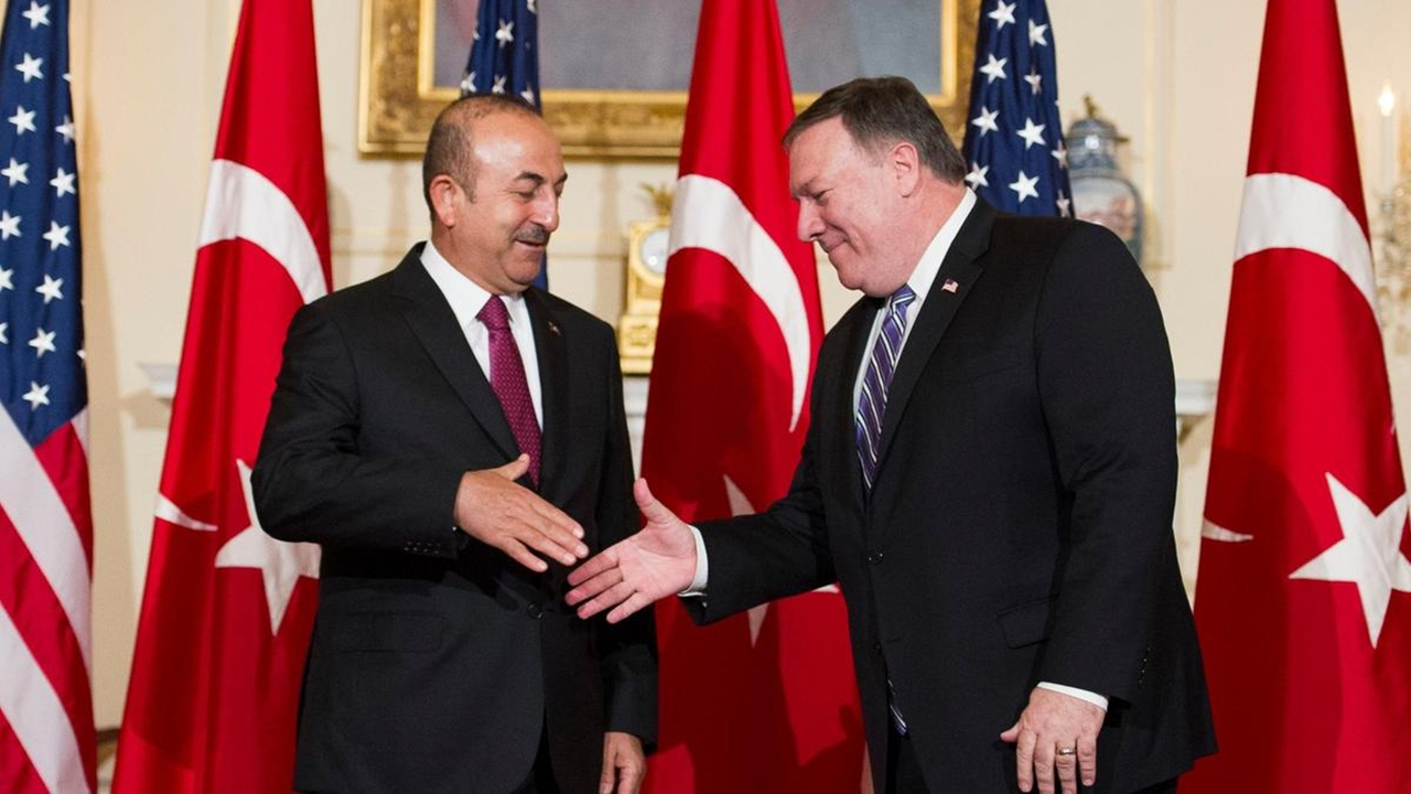 Çavuşoğlu ABD'li mevkidaşı Pompeo ile görüştü...