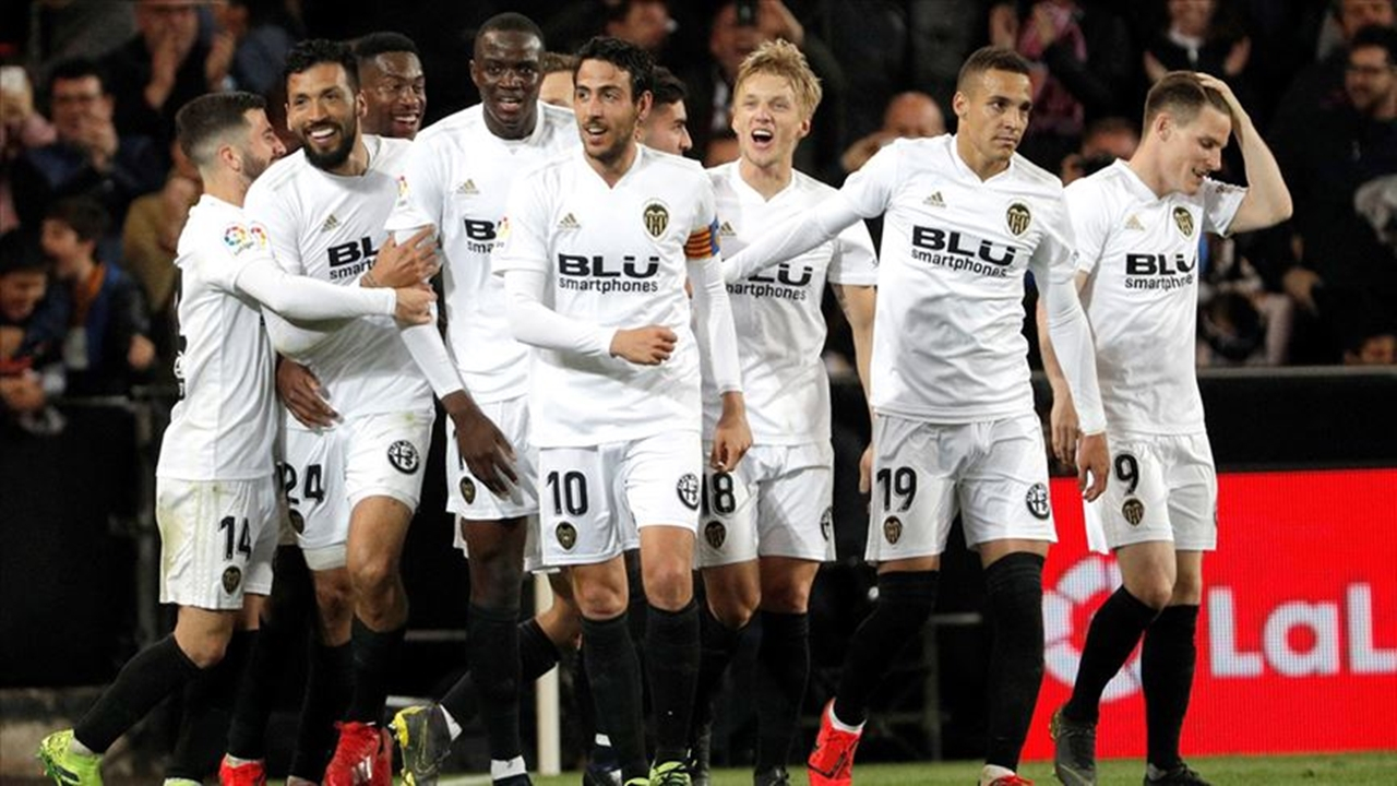 Zidanelı Real Madrid ilk yenilgisini aldı...