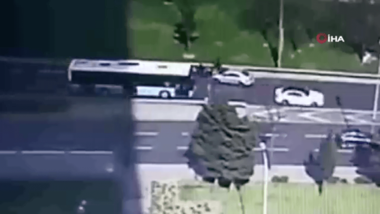 Levent'te ters yöne dönüş yapan otomobil motosikletliye çarptı!