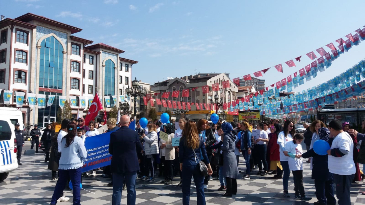 Otizmli çocuklar 'biz hasta değil farklıyız' dedi!
