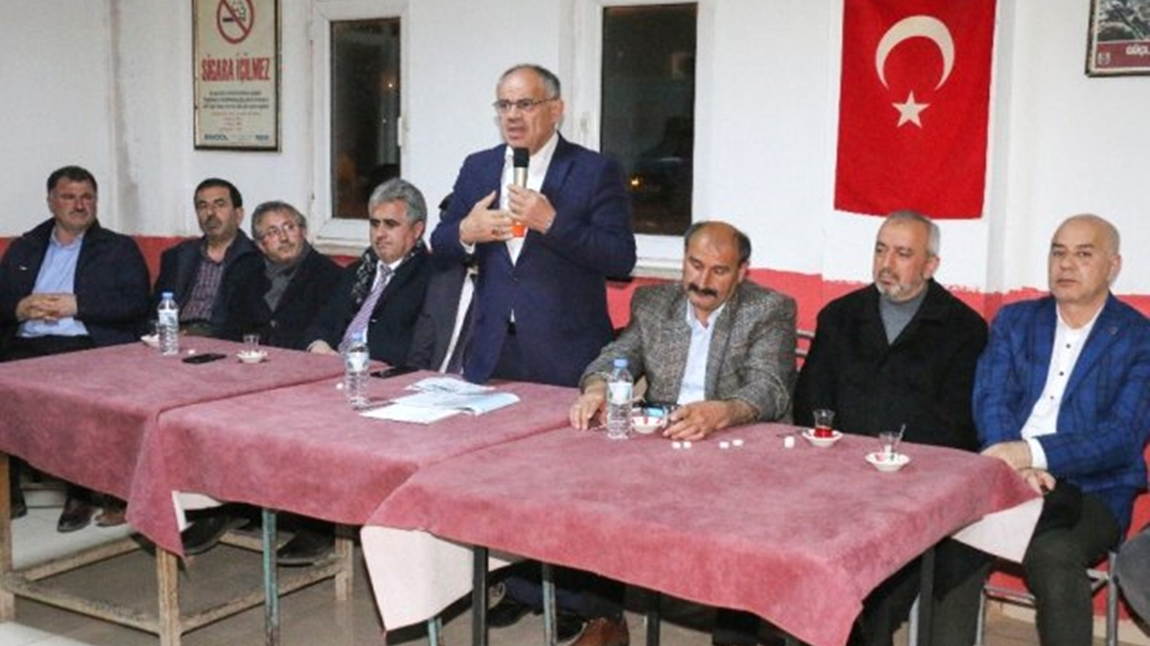 Kayseri'de Başkan Esat Öztürk tebrikleri kabul etti