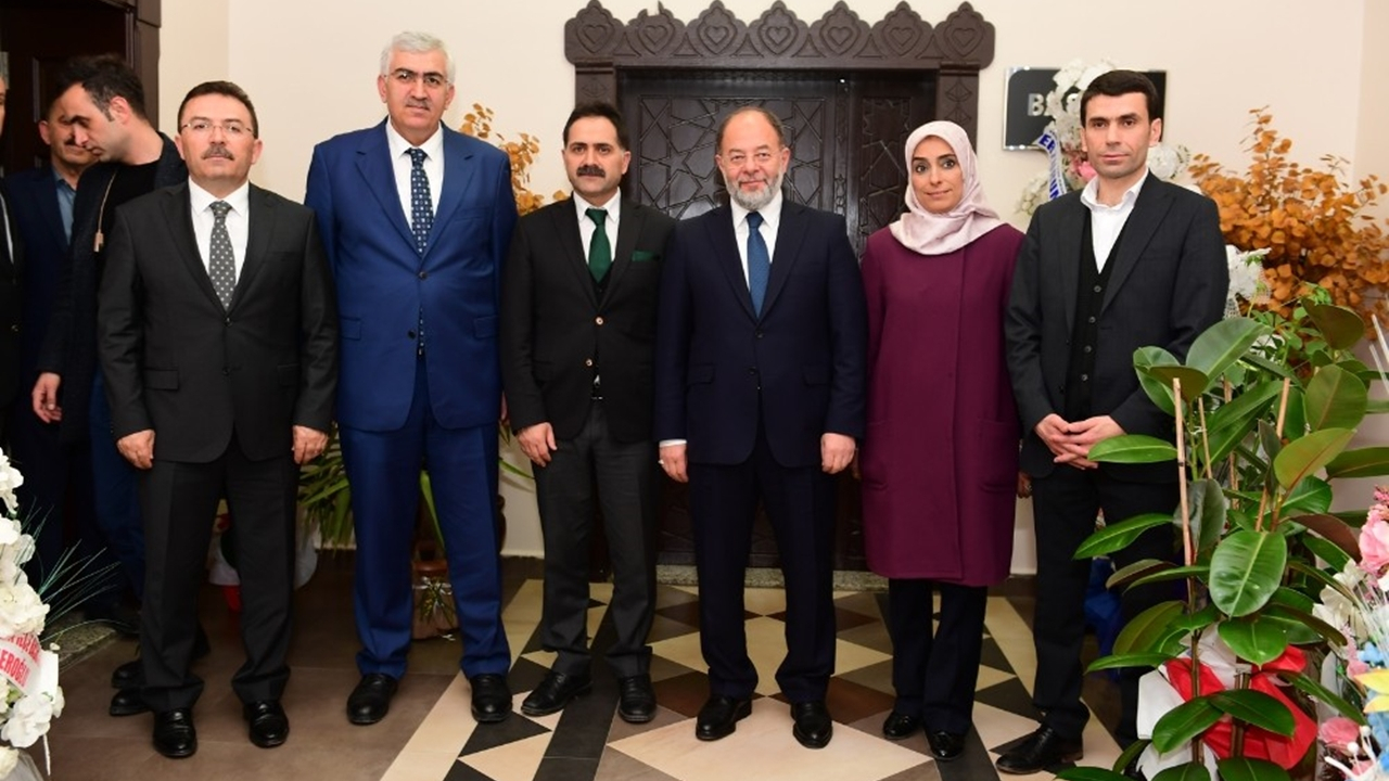 Erzurum'da vekillerinden Mahmut Uçar’a hayırlı olsun ziyareti