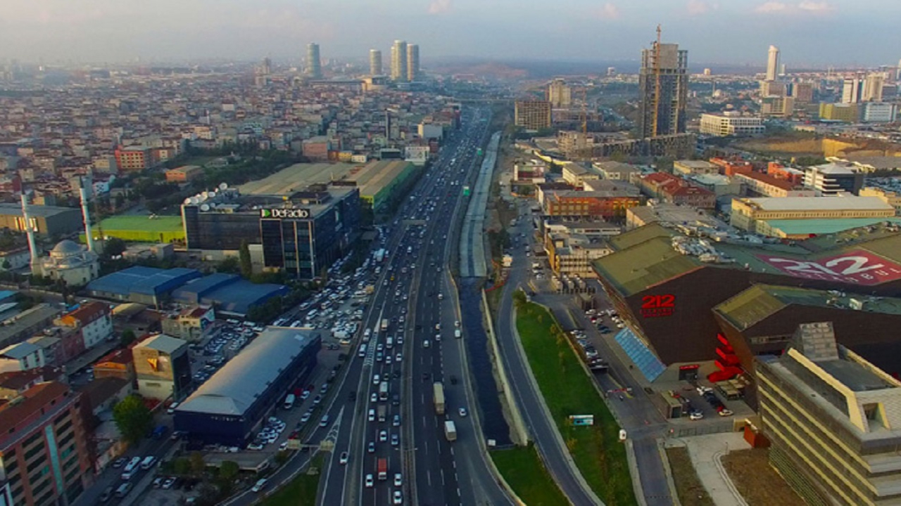 İstanbul'da kapatılan tüm yollar trafiğe açıldı