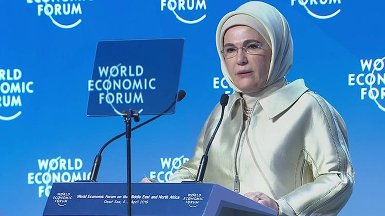 Emine Erdoğan, Dünya Ekonomik Forumu'nda konuştu!