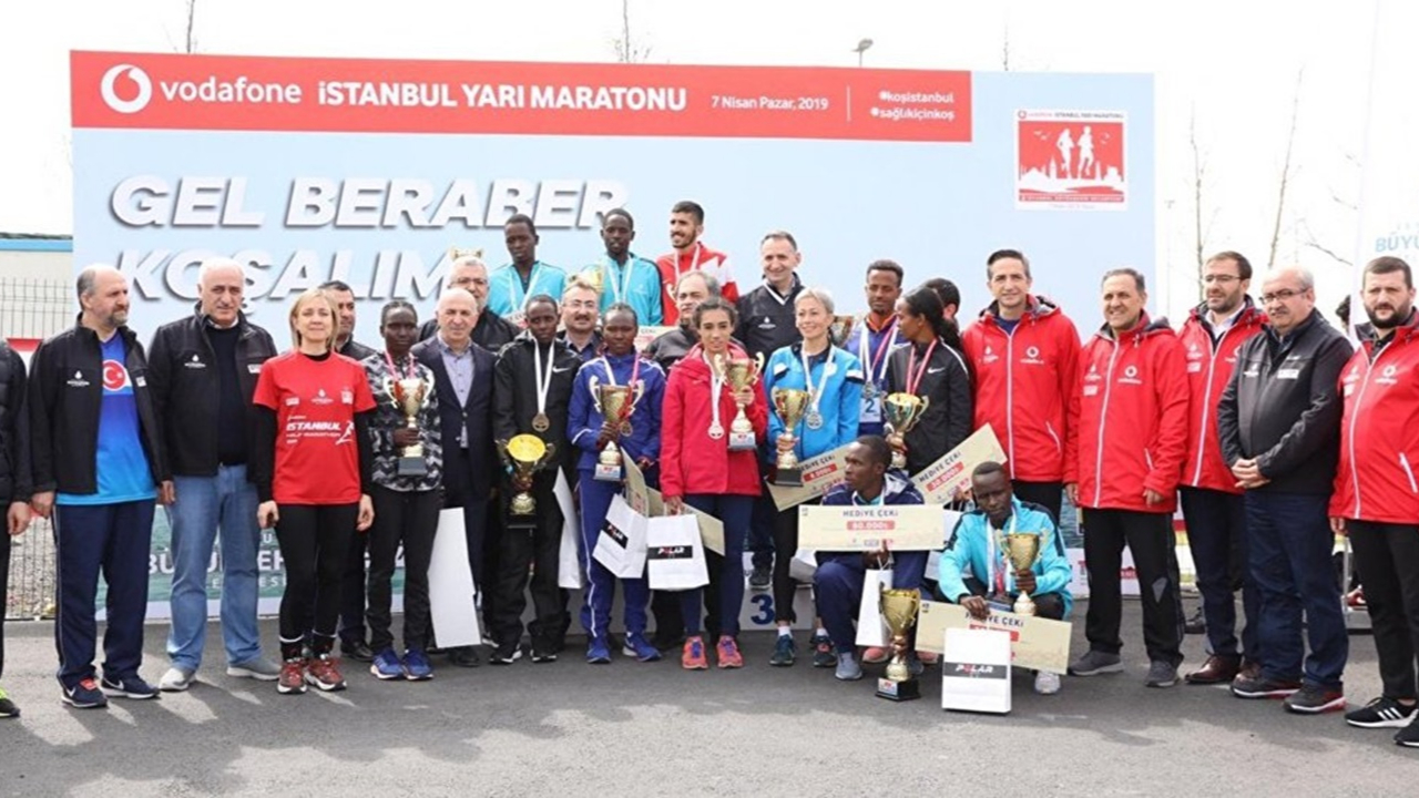 Vodafone İstanbul 14. Yarı Maratonu'na Kenyalılar damga vurdu!