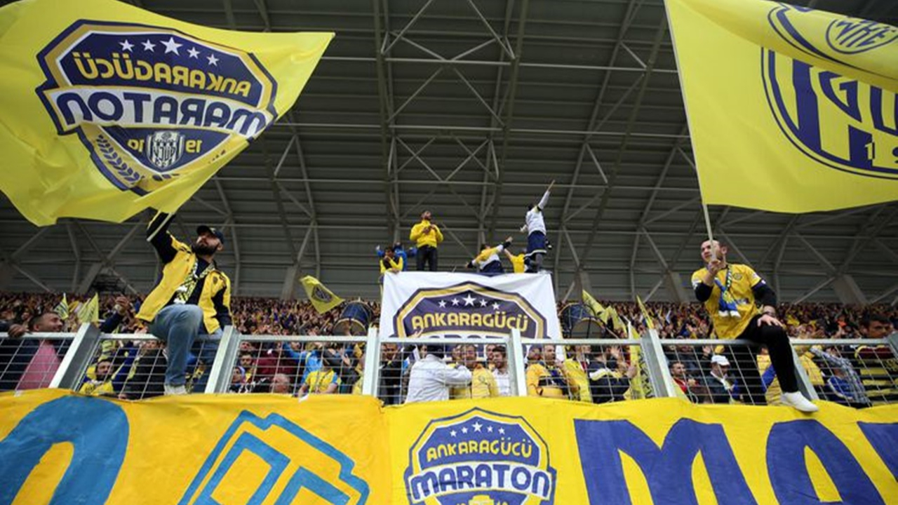 Ankaragücü taraftarından Fenerbahçeli futbolculara şok hareket!